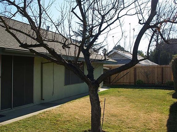 3rd image of 7262 Lamer Way