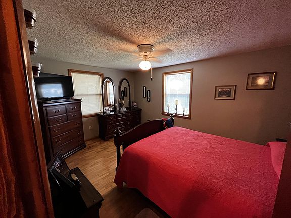 5th image of 10022 Cottontail Ln