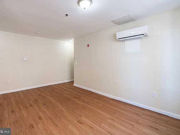 5th image of 1501 W Allegheny Ave Unit 308