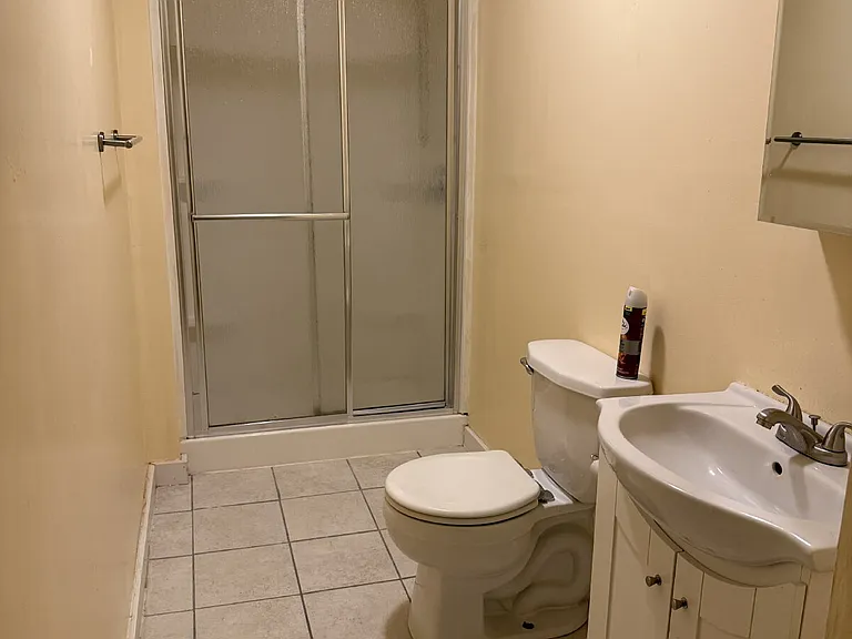 2124 Eastern Ave NE — Photo 36