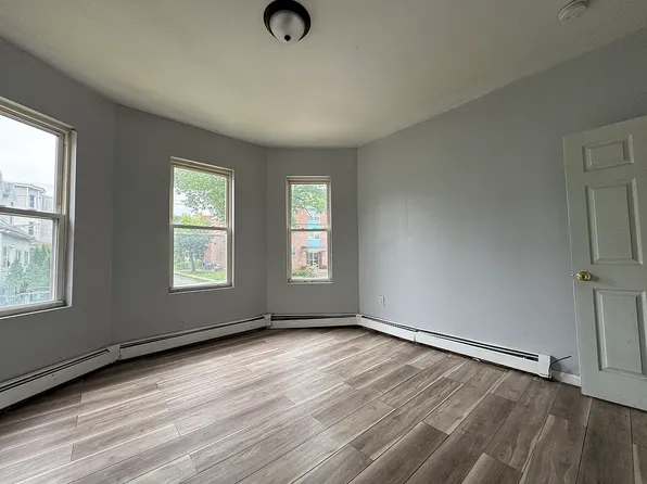 88 Chadwick Ave #1E, Hartford, CT 06106