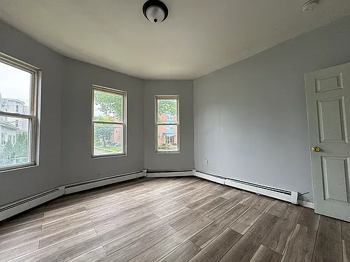 88 Chadwick Ave #1E Photo 1