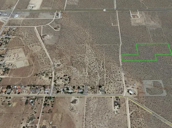 136 Vic Ave N #V12, Palmdale, CA 93591