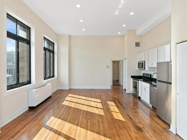 Fyfe Apartments — Photo 38