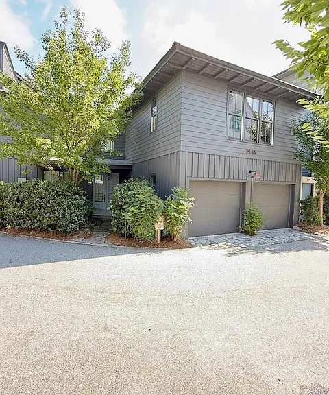 2183 Niles Pl NE — Photo 1