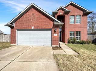 200 Rippling Creek Ln, Alvin, TX 77511
