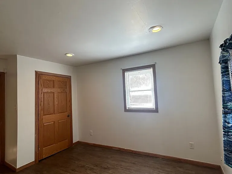 823 Harrison St — Photo 5