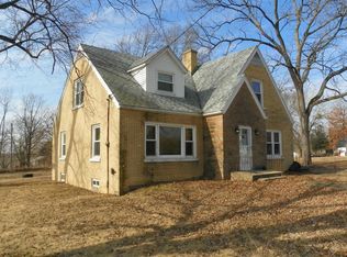 105 N Olin St, Altona, IL 61414