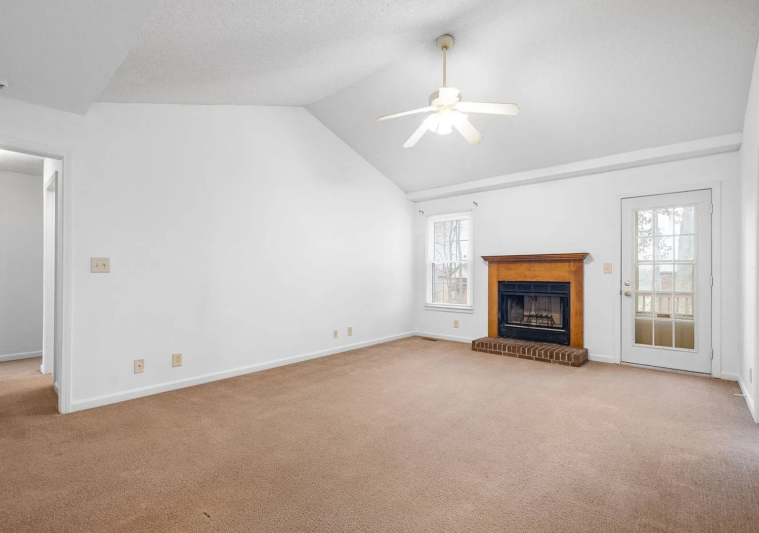 242 Millstone Cir* — Photo 4