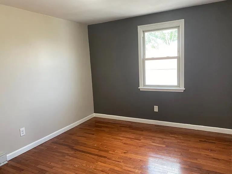 680 N Main St — Photo 8