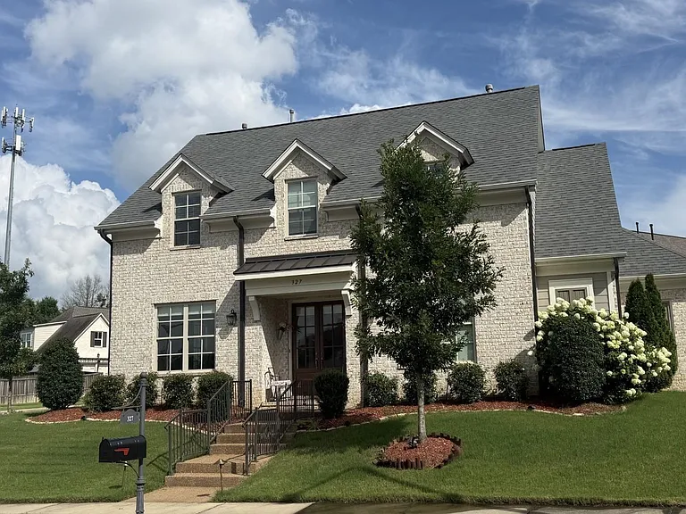 327 Belfair Cv — Photo 1