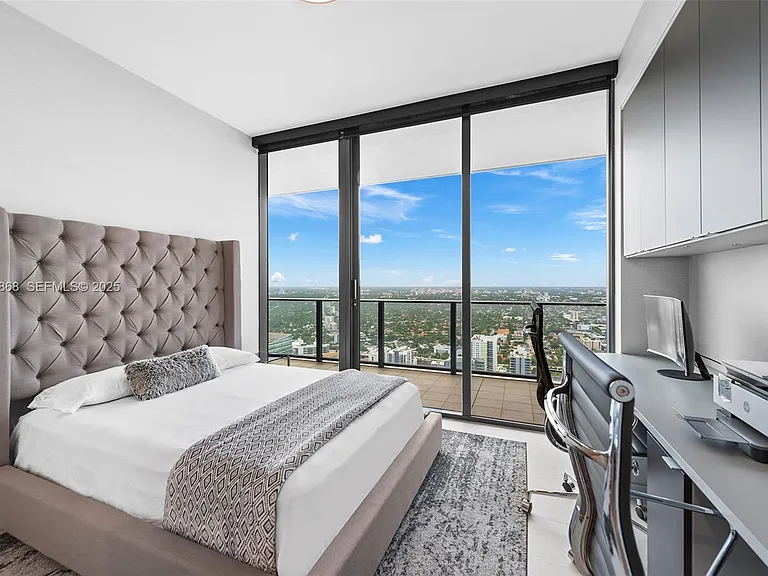 1000 Brickell Plz #Penthouse 5301 — Photo 28