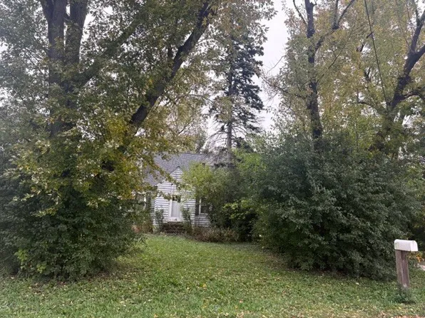 407 N Grant St, Westmont, IL 60559