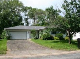 41 Talmadge Way NE, Fridley, MN 55432