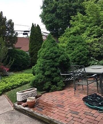 4th image of 84-60 252nd St
