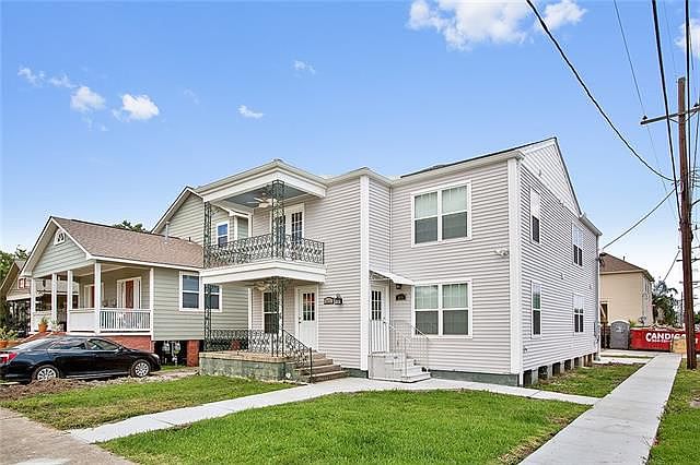 1st image of 843 Hidalgo St Unit 1