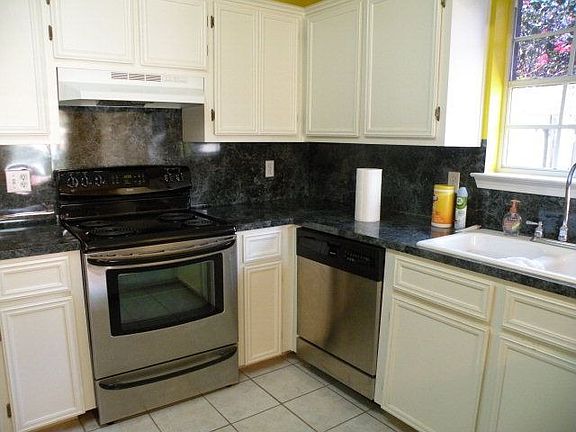 4th image of 2712 Umbrellabird Ave