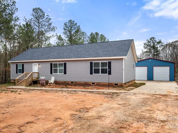 923 Slick Rock Rd, Chester, SC 29706