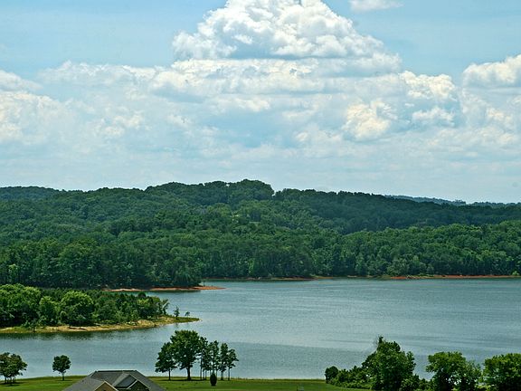5th image of 8016 Mountain Ridge Dr