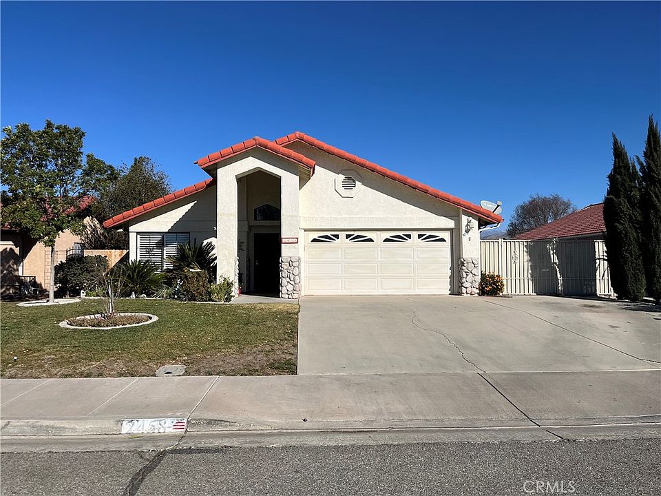 1st image of 2458 Foxmoor Ct