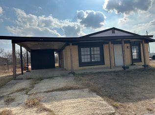 426 Carrizo Hill, Carrizo Springs, TX 78834