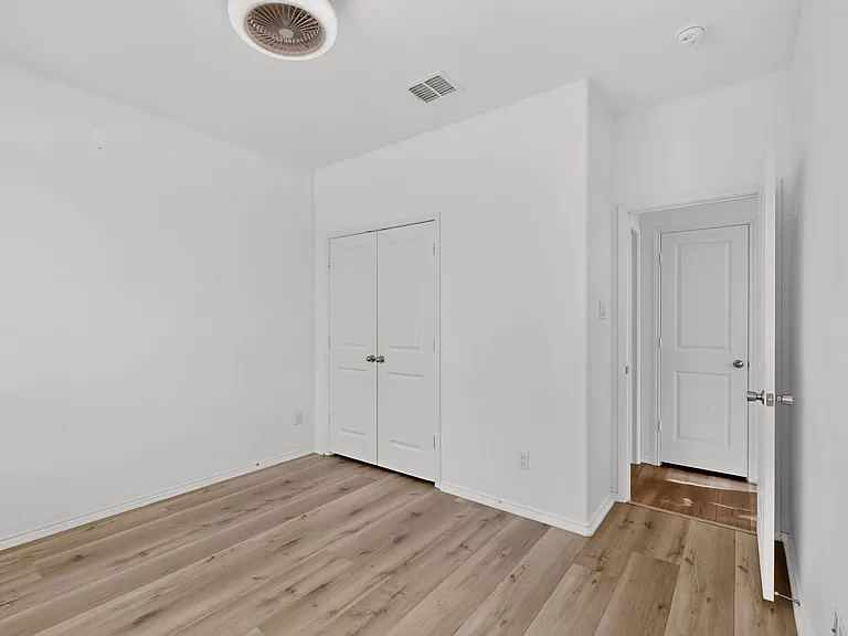 2285 Obsidian Dr — Photo 21