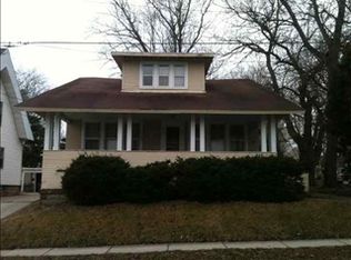 312 W Wood St, Bloomington, IL
