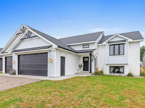 3186 Kingston St, River Falls, WI 54022