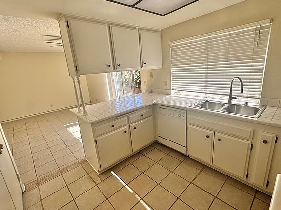 3rd image of 1630 Parrot Ct #Townhouse