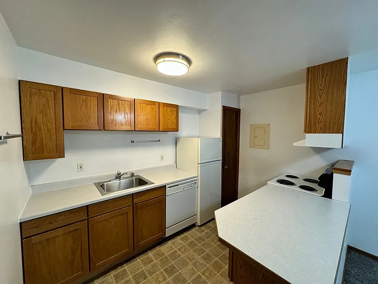 607 C Street in Cheney Near EWU Campus! — Photo 19