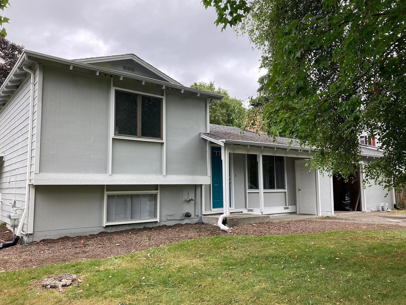 511 Hubbard Rd — Photo 2