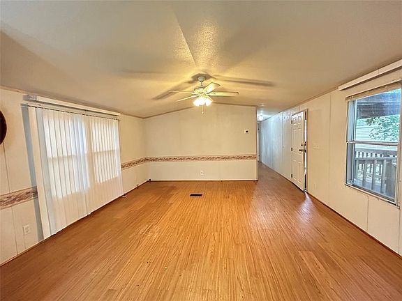 2nd image of 13050 Pine Trail Ct