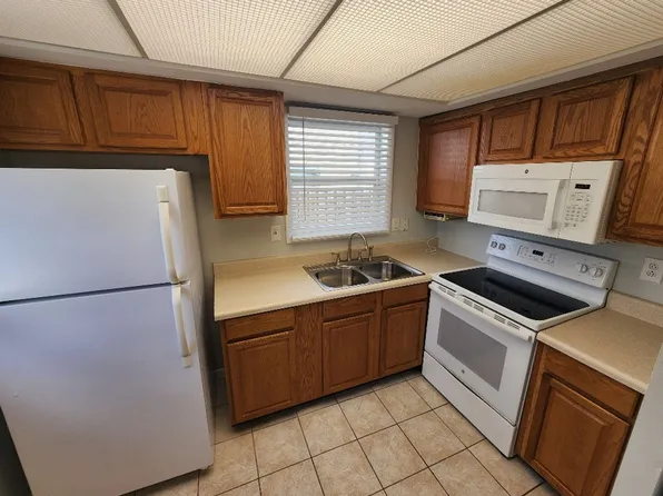 2508 S Atlantic Ave #B, New Smyrna Beach, FL 32169