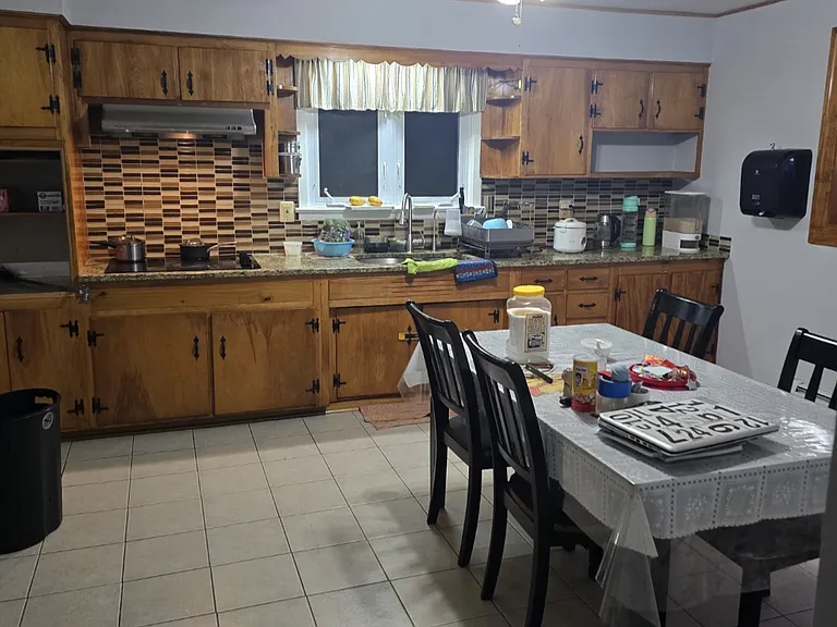 5917 Roosevelt Ave — Photo 15