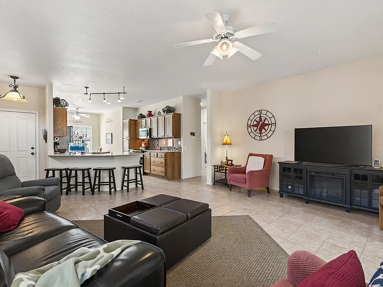 15818 W Lahlum Ln — Photo 5