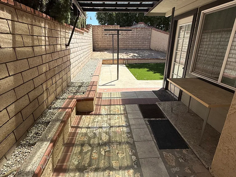 Hacienda Dr — Photo 3