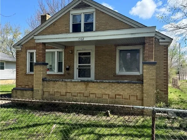 1502 N Clinton St, Decatur, IL 62526