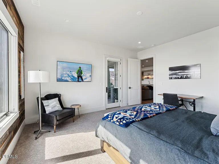 3450 E Ridgeway Dr — Photo 48