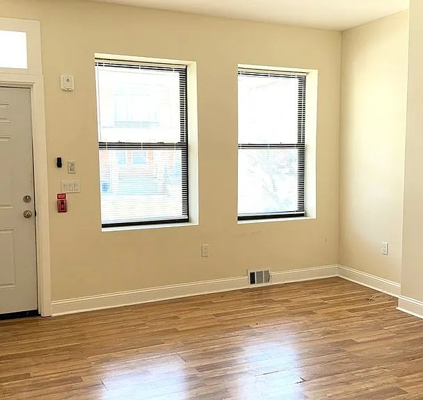 451 W Bringhurst St — Photo 8