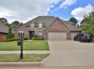 1007 SW Glen Arbor Ave, Bentonville, AR 72713