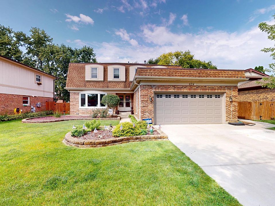 1st image of 674 Sycamore Ln