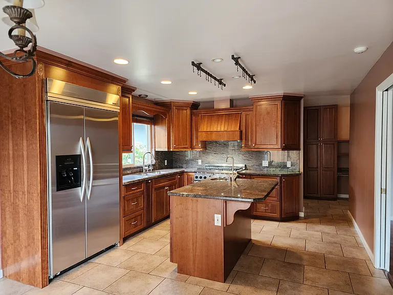 10670 Martinwood Way — Photo 5