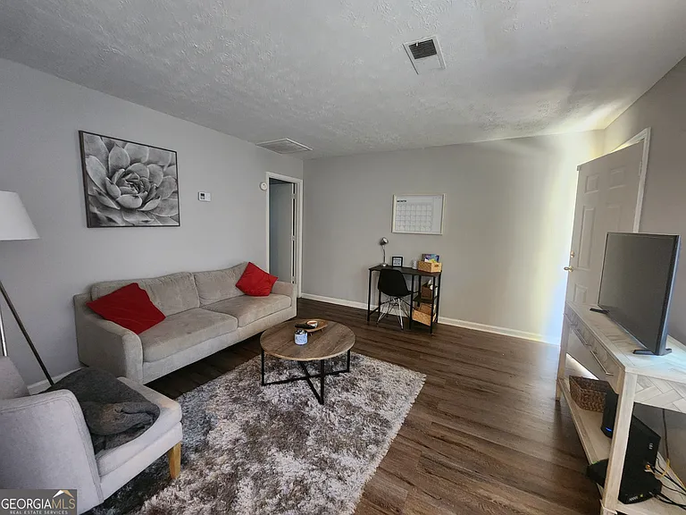 917 Oakview Ave #C — Photo 8