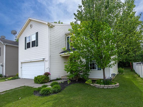 2nd image of 2717 Sycamore River Dr