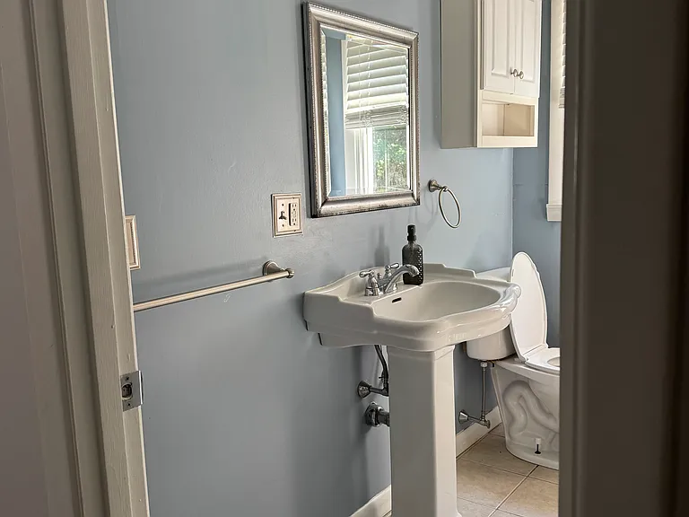 109 Larchmont Rd — Photo 23