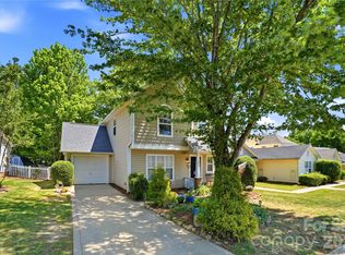 905 Matthews School Rd, Matthews, NC 28105