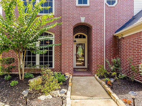3rd image of 7211 Glenbank Way
