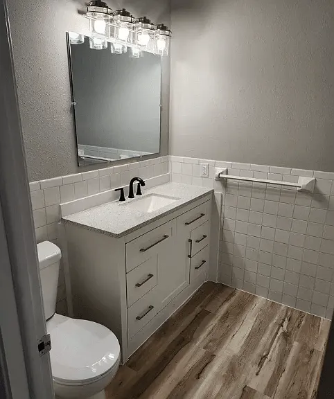 Crow's Nest Apartments — Photo 12