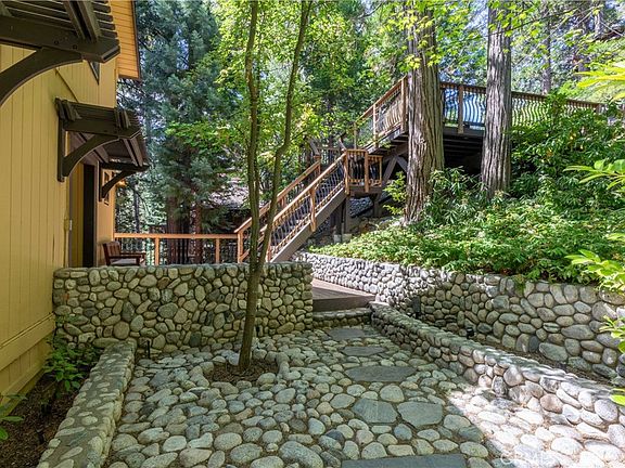 5th image of 26637 Lake Forest Dr
