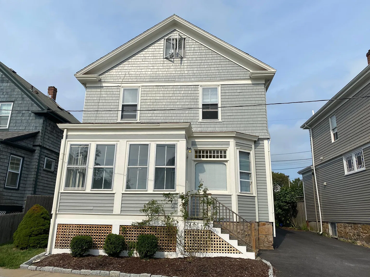 1 10 1/2 Elliot Pl — Photo 1